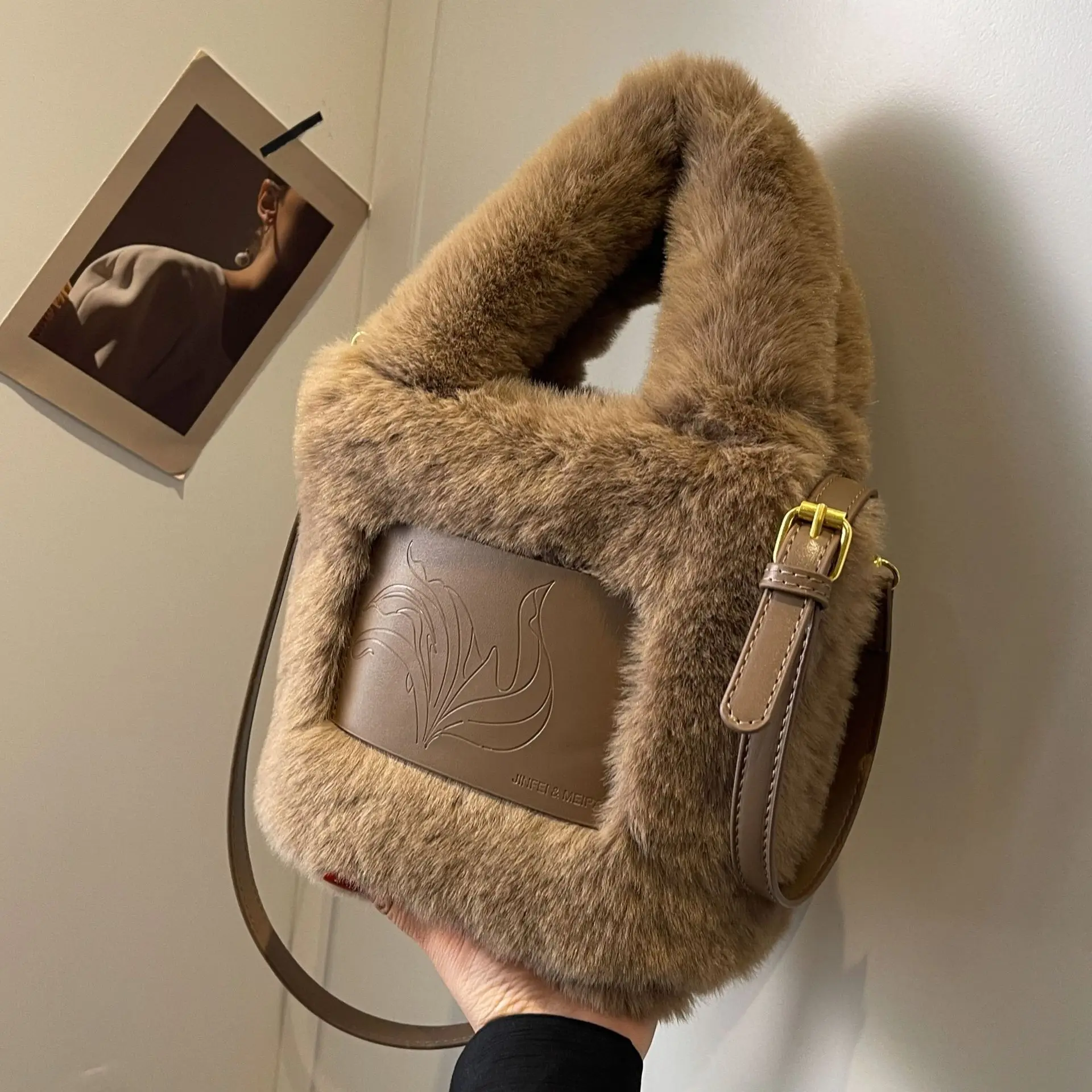 

Women's Hnadbags Autumn and Winter Plush Shoulder Crossbody Bag Retro Brown PU Leather Tote Bag Woman Casual Messenger Bags