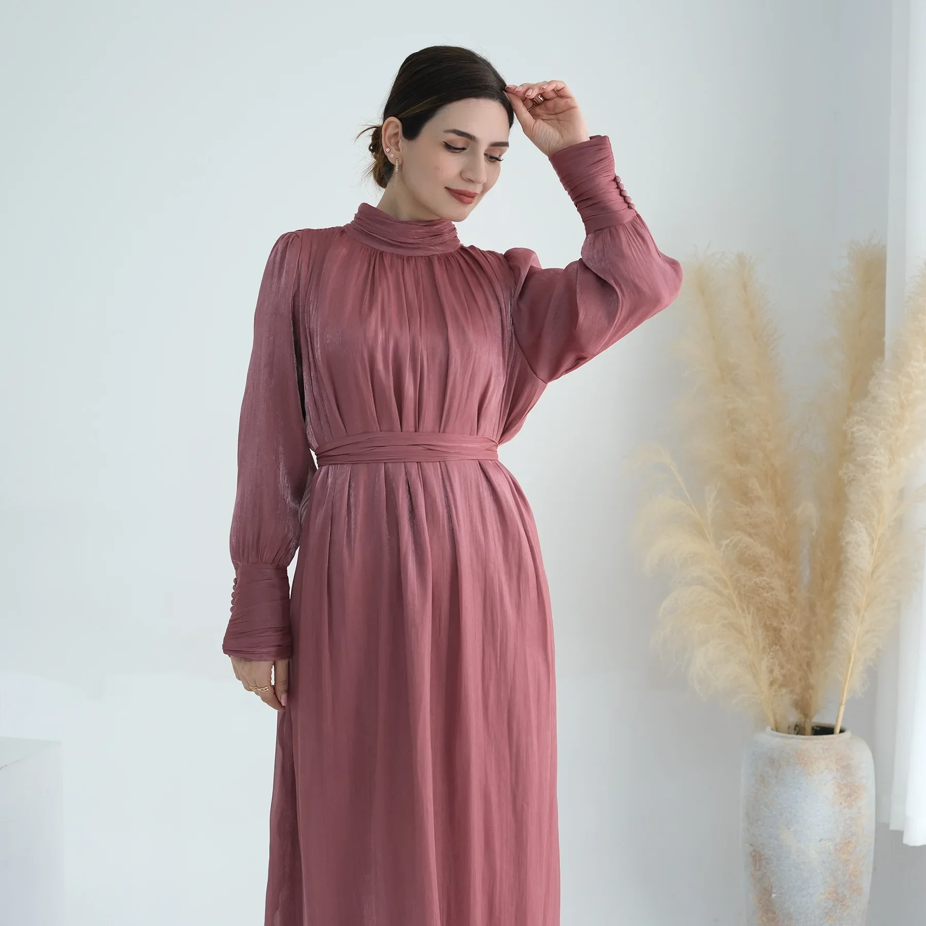 Abaya Elegant Muslim Woman Dress Dubai Summer Glitter Fabric Turkish Party Long Dresses for Women Islamic Kaftan Robe Vestidos