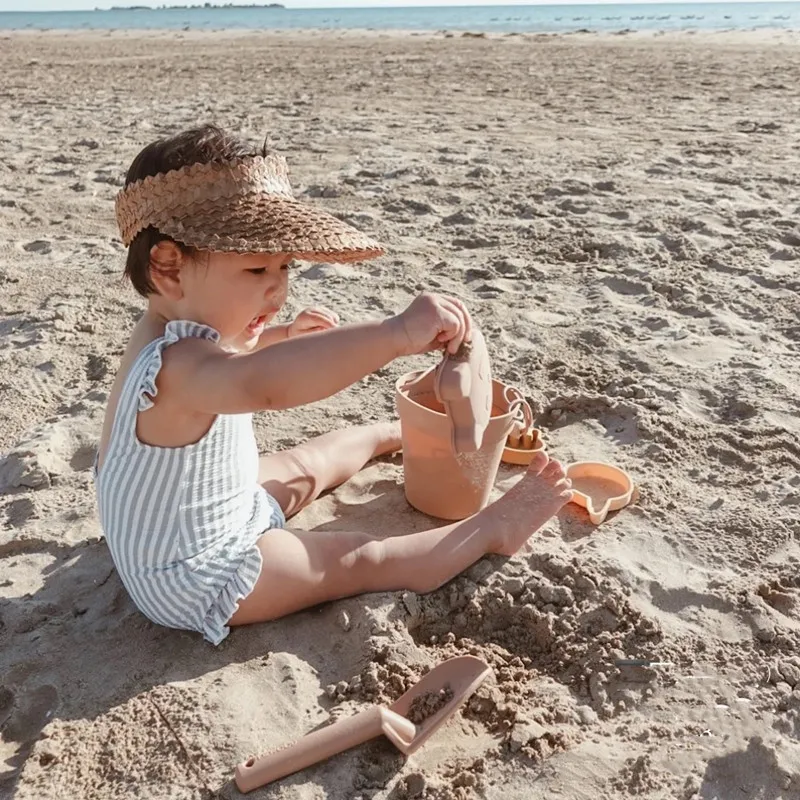 Kids Silicone Beach Toys for Kids Baby Sandbox Beach Toy Set with Bucket Shovel Other Accessories Water Game Play Outdoor Toy 3