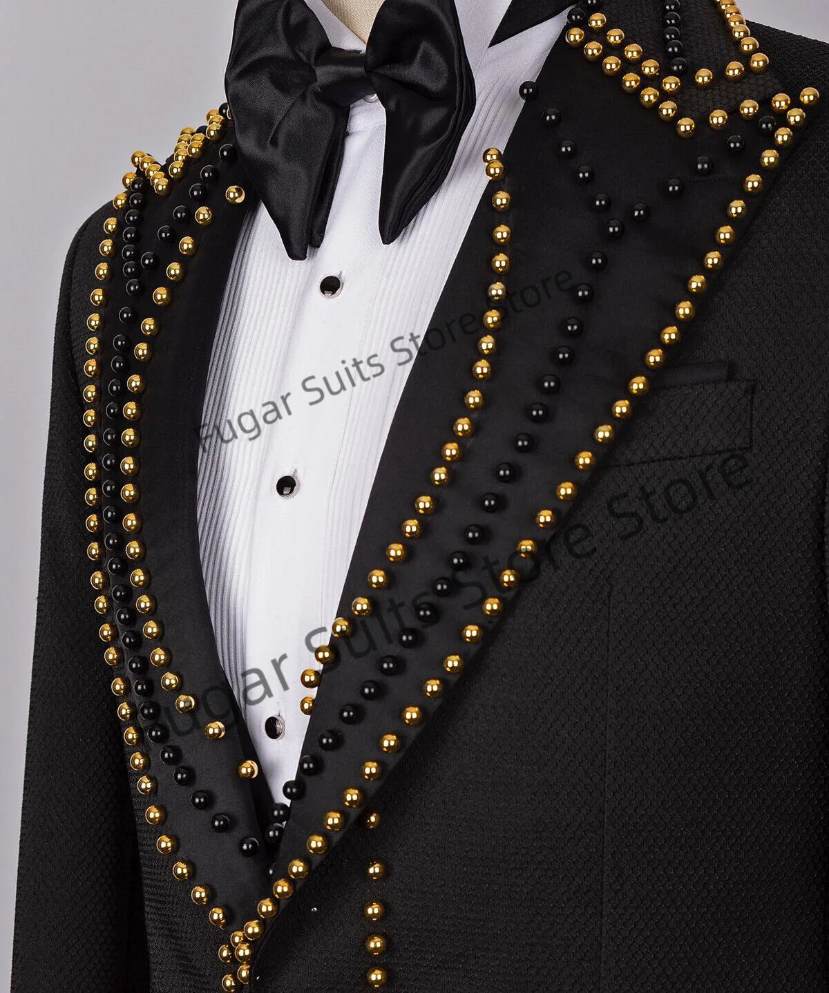 Luxury Beaded Trim Banquet Men Suits Slim Fit Peak Lapel Wedding Groom Tuxedos Prom 3 Pieces Sets Trajes Elegante Para Hombres