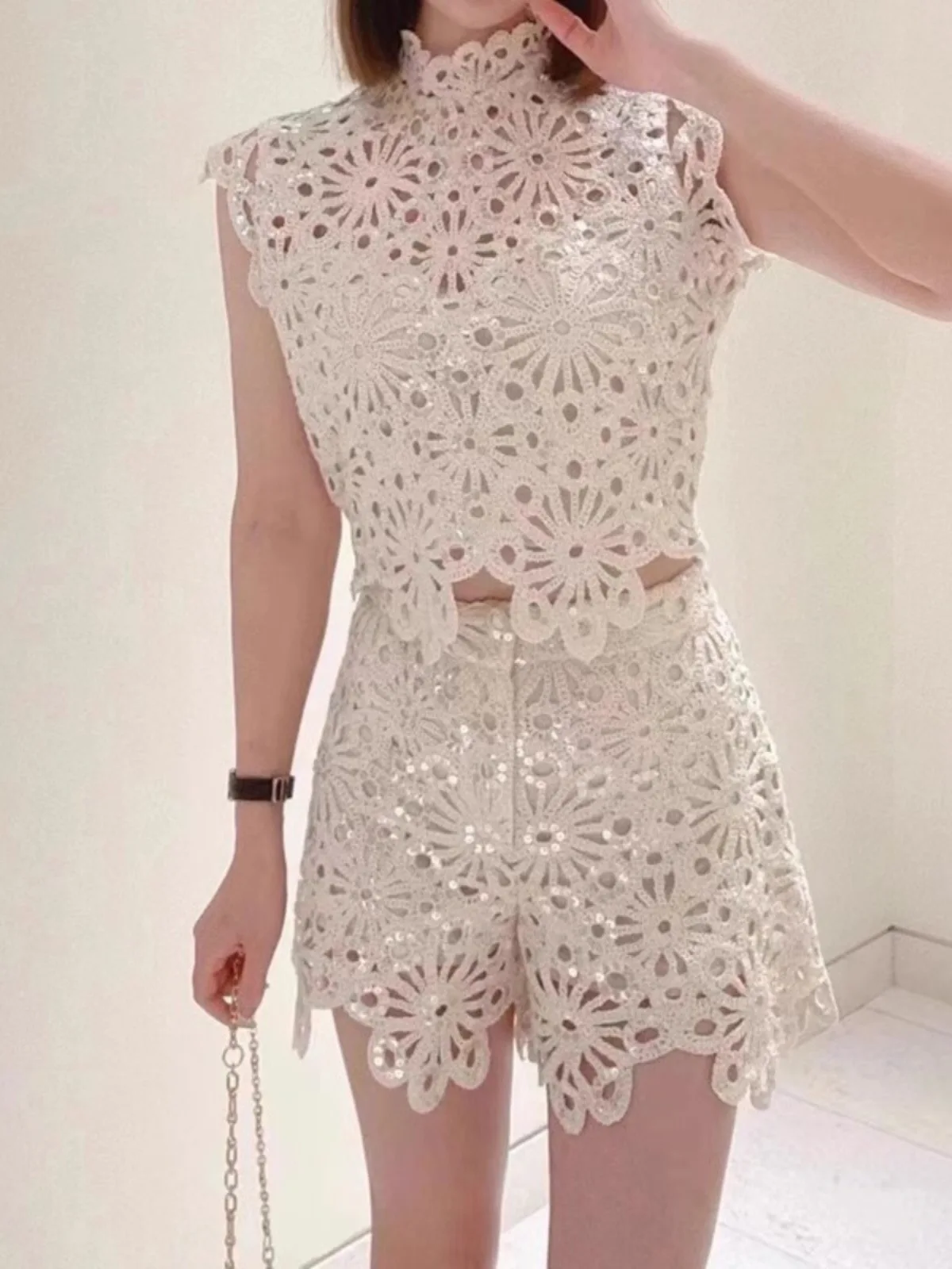 New Elegant Hollow Out Short Sleeve Top for Women main image 1
