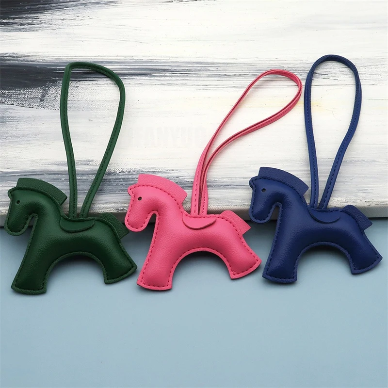 Elegant PU Leather Horse Keychain with Rope Accent - Chic Fashion Accessory and Unique Gift