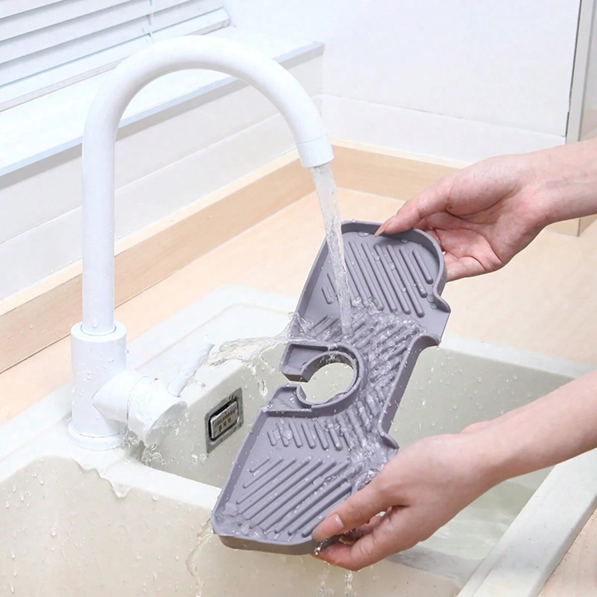 Faucet Splash Pad Silicone Sink Protector for MultipurposeKit