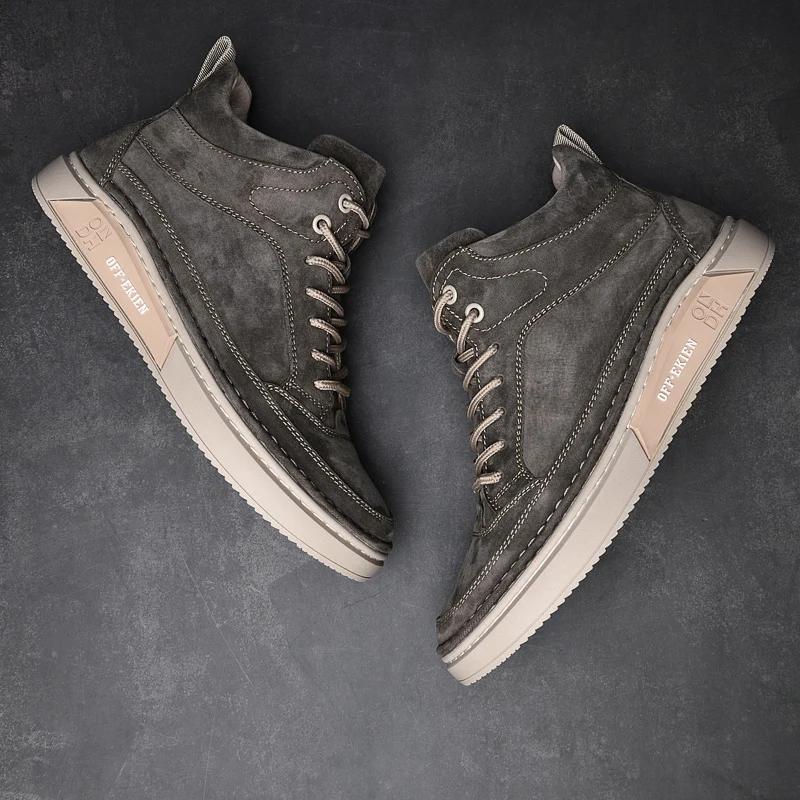 Winter Boots Men Shoes High Top Sneakers Casual Shoes Fashion New Casual Shoes Men's Plush Warm Brogue Shoes Retro High Quality