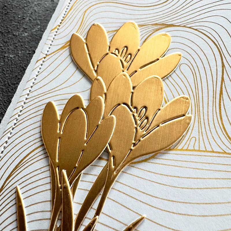 Smukke Krokusser Billedramme DIY 스크랩북 카드 A7 선물 카드 봉투 캘린더 사진 앨범 일기용 금속 커팅 다이즈 새로운 2026