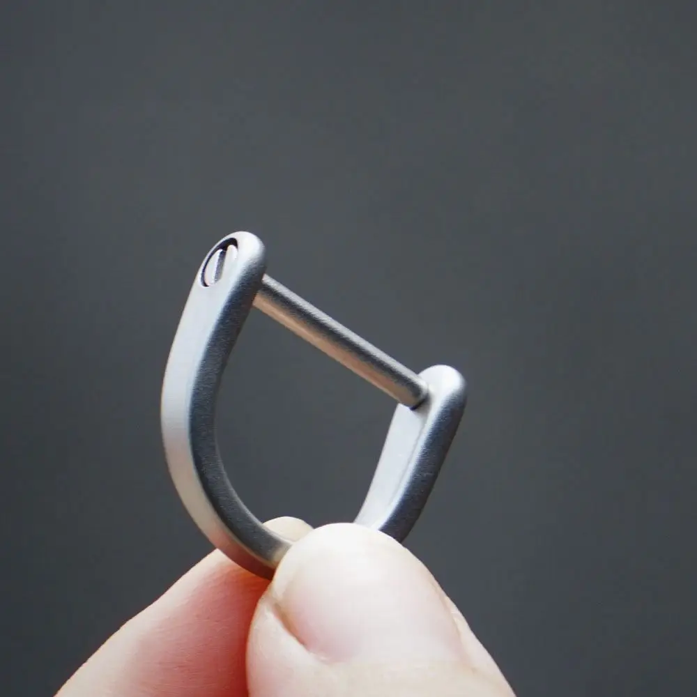 Titanium Alloy Buckles 3 Sizes High Quality Horseshoes D Bow Staples Shackle Key Ring Outdoor Accessories