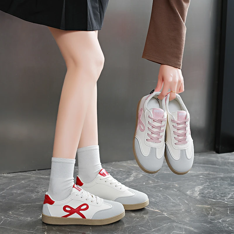 Elegant women's shoes for spring and fall with rounded toe and attractive straps, trendy comfortable sneakers, best-selling