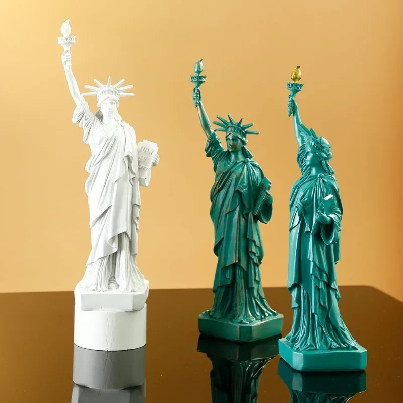 

Statue of Liberty Resin Decorative Home Living Room Desk Entrance Personalized Sculpture Decoration