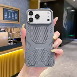 Sleek Honeycomb Heat Dissipation Phone Case - Minimalist Protective Design - iPhone 15 (Grey)