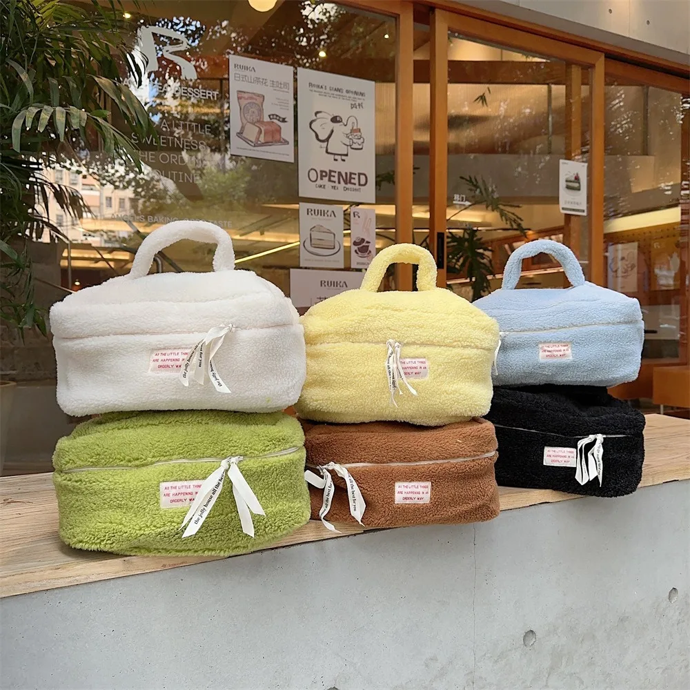 

Portable Large Capacity Cosmetic Storage Bag Plush Zipper Makeup Organizer Solid Color Makeup Bag Travel