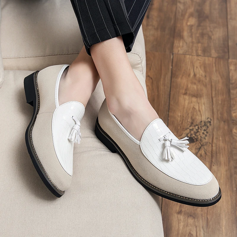 

New Fashion Men English Style Tassel Pointed Small Leather Shoes Gentleman Loafers Shoes Men Soft Driving Shoes Handmade Loafers