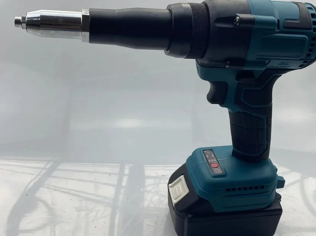 Electric Riveting Gun Lithium Battery Automatic Riveting Gun Rechargeable Riveting Gun Power Tools 21V Industrially Available 4
