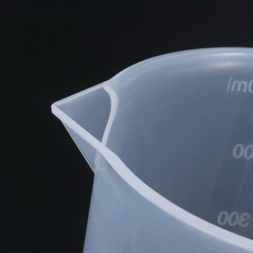 2000ml Plastic PP Polypropylene Bakery Liquid Measuring Cups with  Measurement - China Liquid Measuring Cup and Measuring Cup with Measurement  price