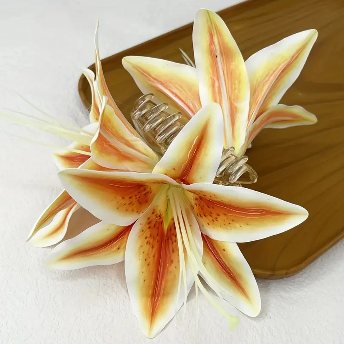 1 Stück Hawaii Elegante Romantische Lilienblüten-Haarspange, temperamentvolle Haarspange für den Hinterkopf, ideal für einen Strandurlaub – Detail 9