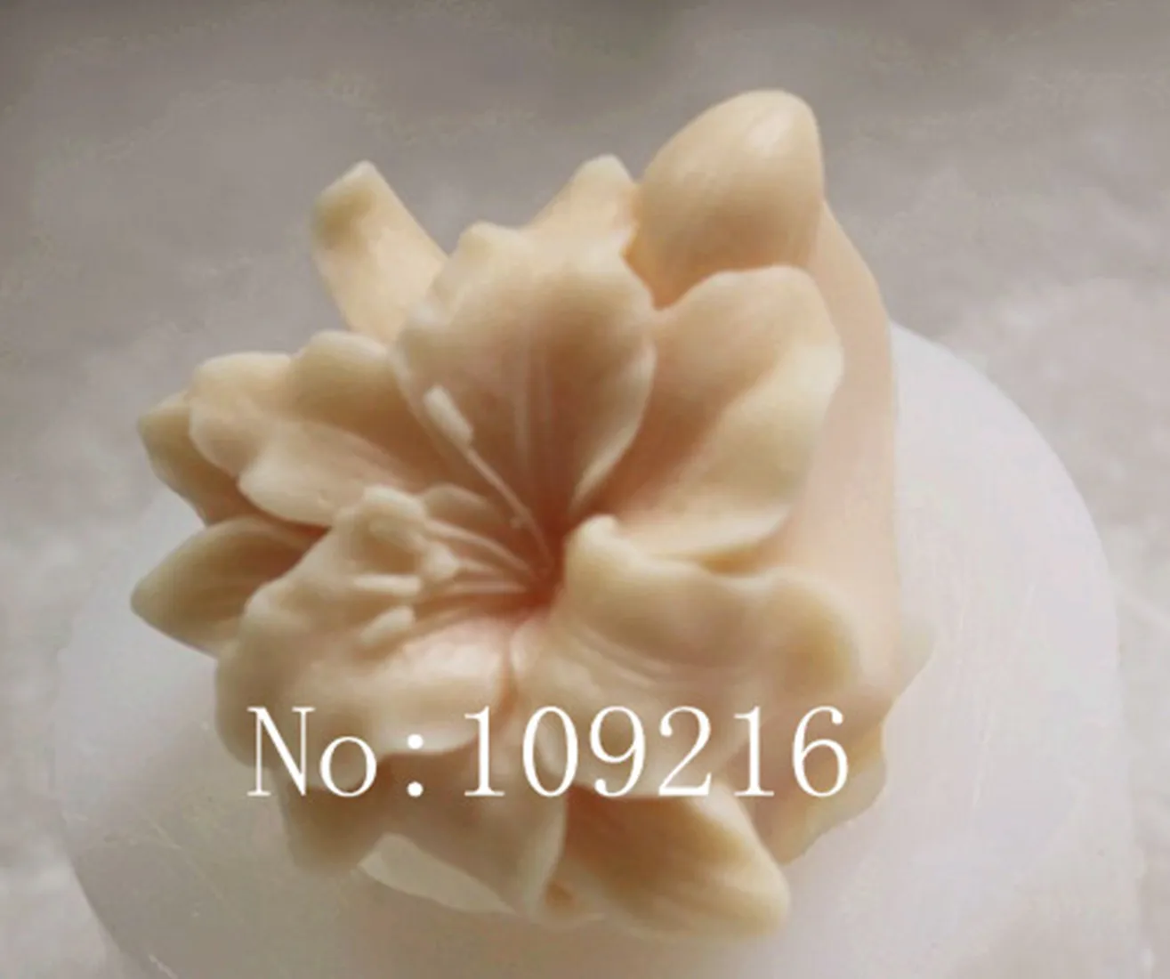 1pcs Small Lily Silicone Handmade Soap Mold Crafts DIY Mould zx0096