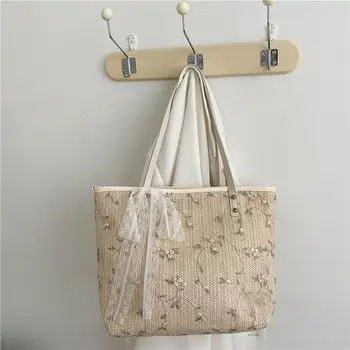 Borsa tote in paglia intrecciata con ricamo floreale e dettaglio fiocco in pizzo, perfetta per il pendolarismo quotidiano, gite in spiaggia e shopping