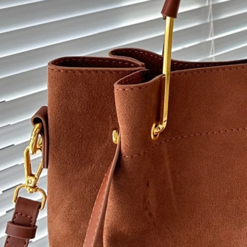 YS Capacity Bucket 2024 New Large Shoulder Crossbody Handbag Women's Bag