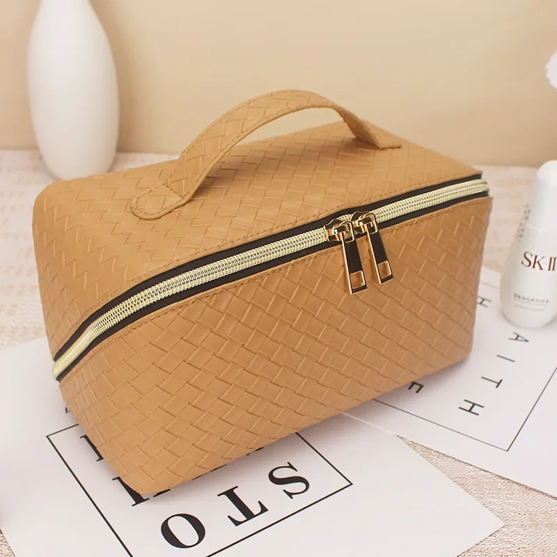 Fashion Outdoor Girl Makeup Bag Women Pillow Cosmetic Bag Large Capacity Portable Cosmetic Storage Bag Travel Make Up Organizer