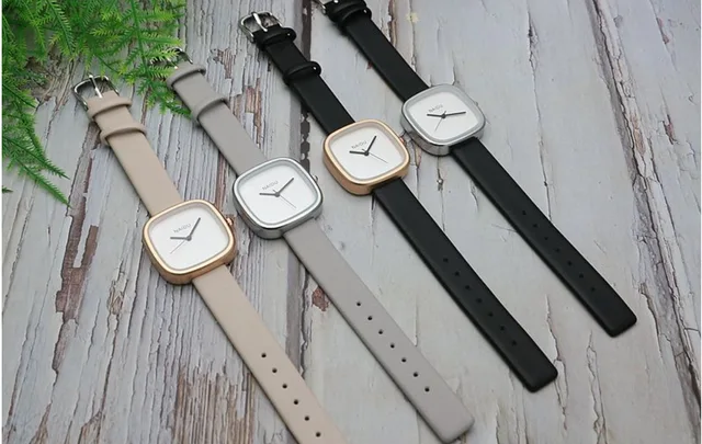 Simple Versatile Leather Belt Quartz Watch Fashion Student