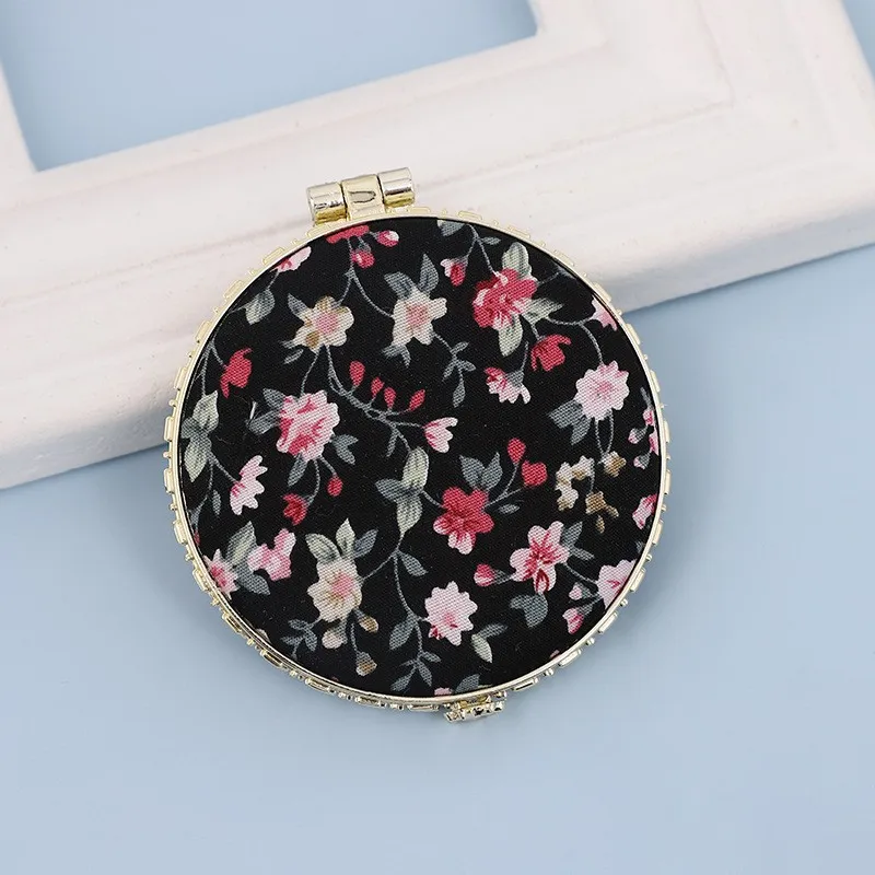 Pocket Floral Mirror Mini Makeup Compact Portable Two-side Folding Make Up Mirror for Women Vintage Cosmetic Gift