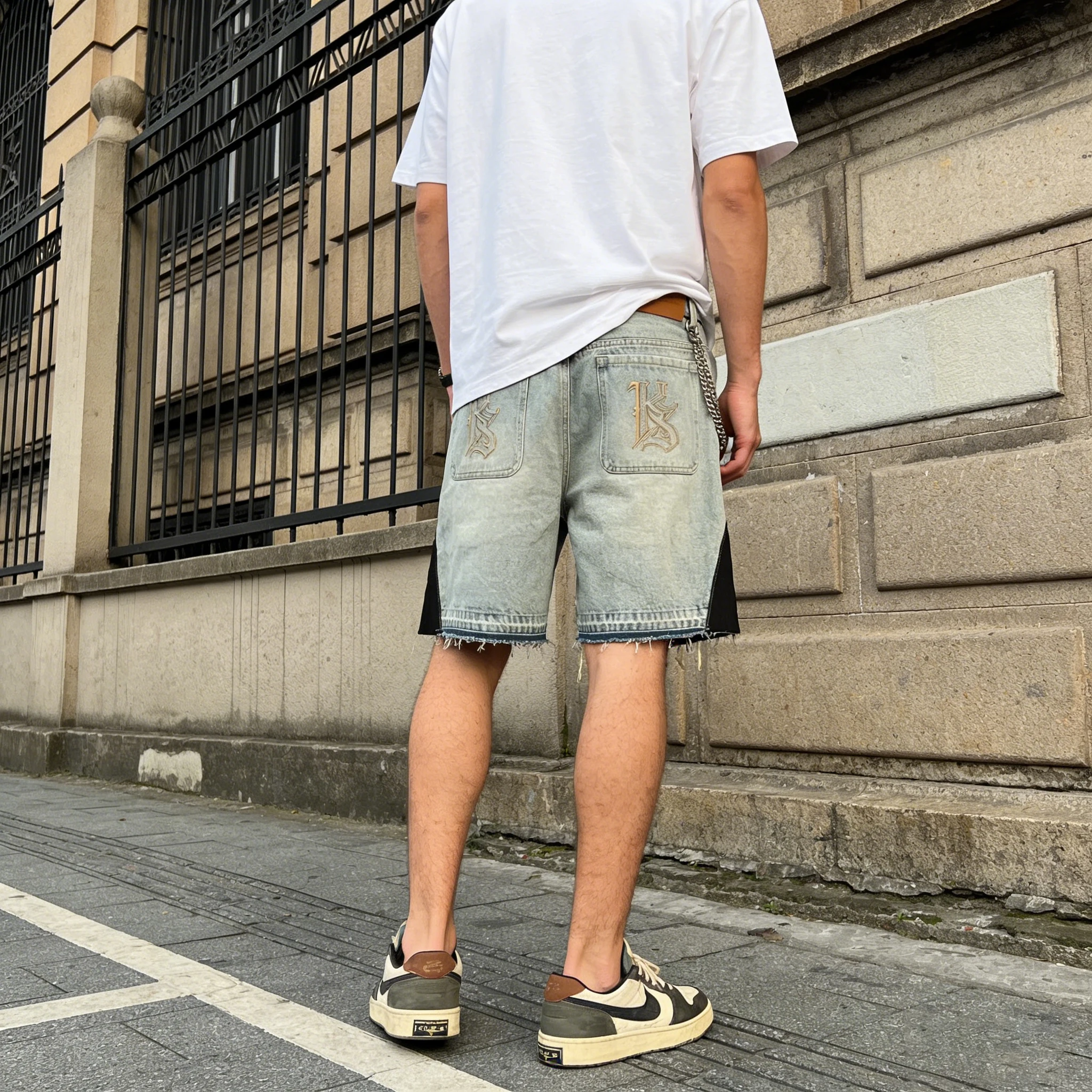 Retro Blue Streetwear Patchwork Denim Short Y2K Jeans Men Women Hip Hop Cartoon Graphics Loose Metal Denim Fitness Casual Shorts