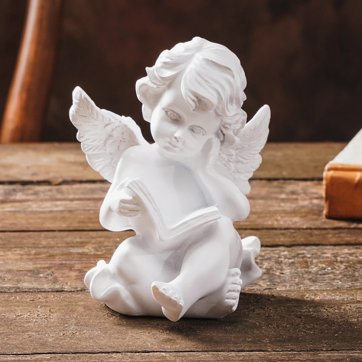 1PC, a European-style angel-shaped desktop ornament made of resin material, suitable for home, store and restaurant decoration