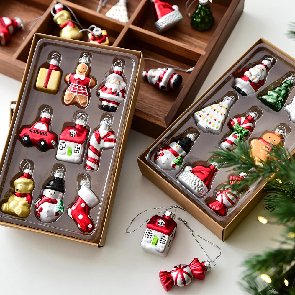 Christmas glass ornaments, assorted gingerbread man figurine decorations, Christmas tree hanging decorations