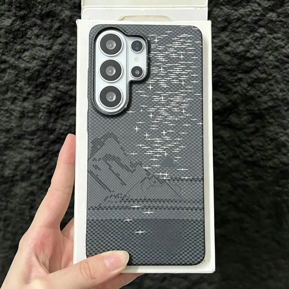 Luxury Kevlar Carbon Fiber Starry Sky Mountain Pattern Phone Case - Slim Hard Plastic Cover