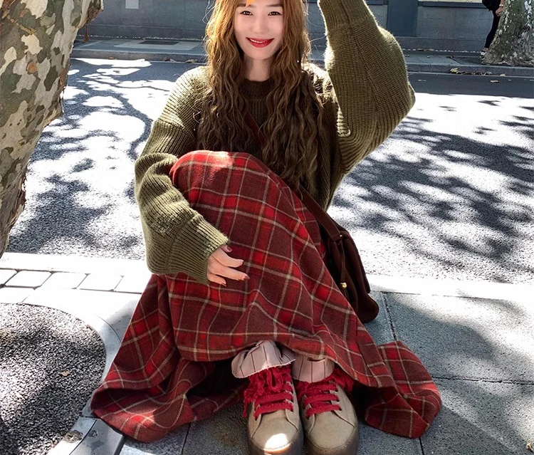 Autumn Winter Maternity Long Loose Plaid Maxi Skirt High Waist Pregnant Woman Woolen Pleated Skirt Large Hem Umbrella 95cm