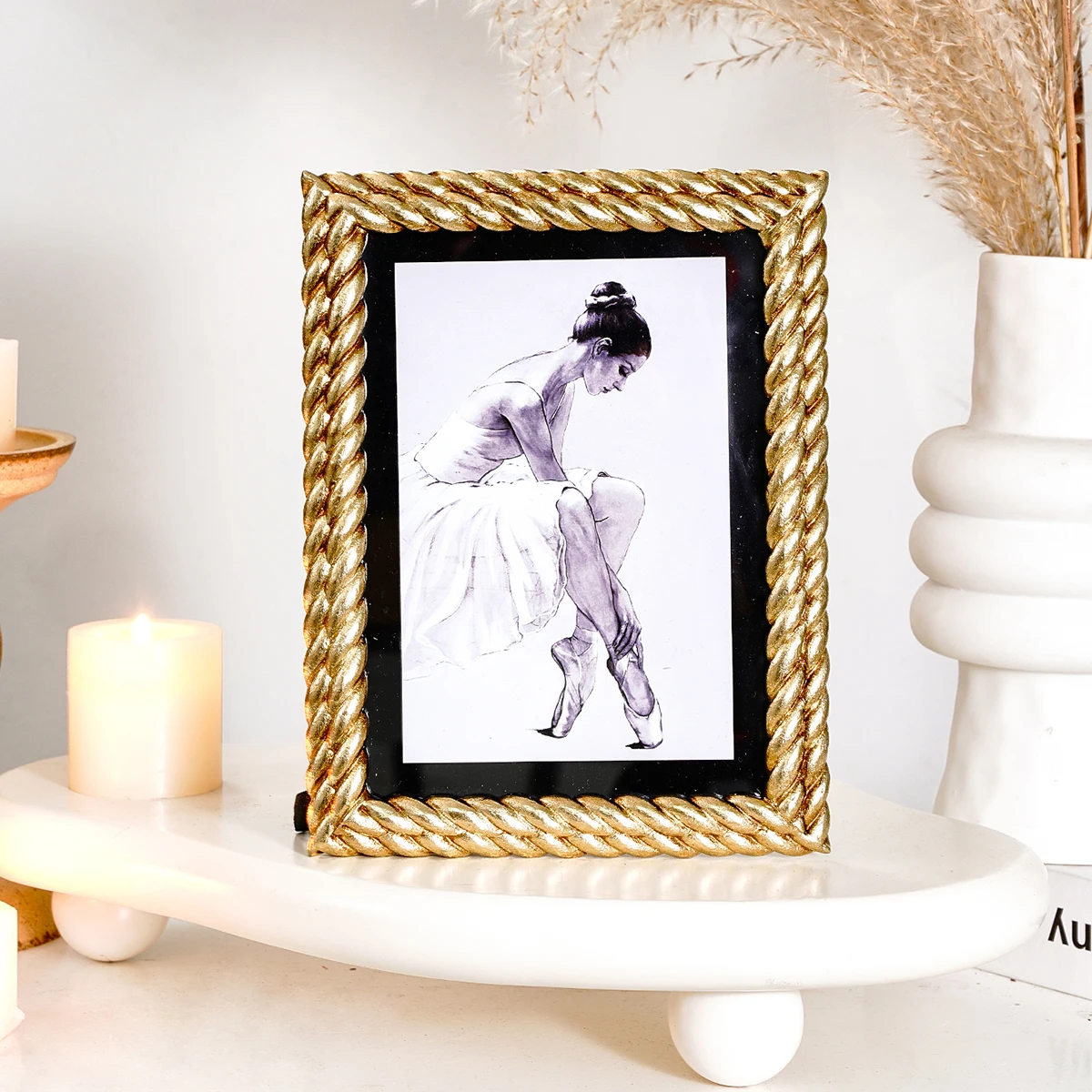 1PC, Golden Three-dimensional Flower Pattern Photo Frame, suitable for home photo decoration and photography decoration props