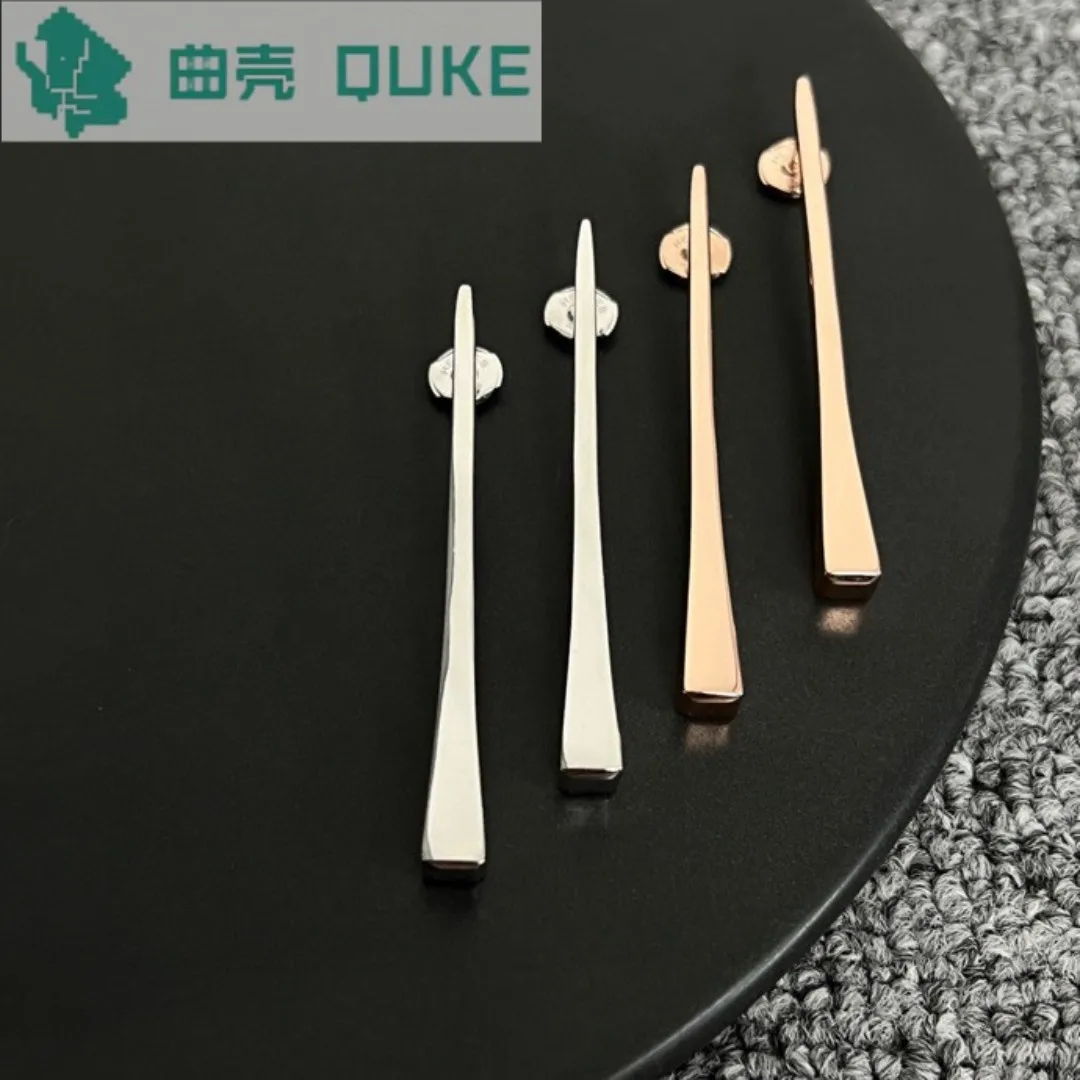 

European and American New Smooth, Simple, High end, Fashionable, Atmospheric, and Stereoscopic Long Earrings for Women