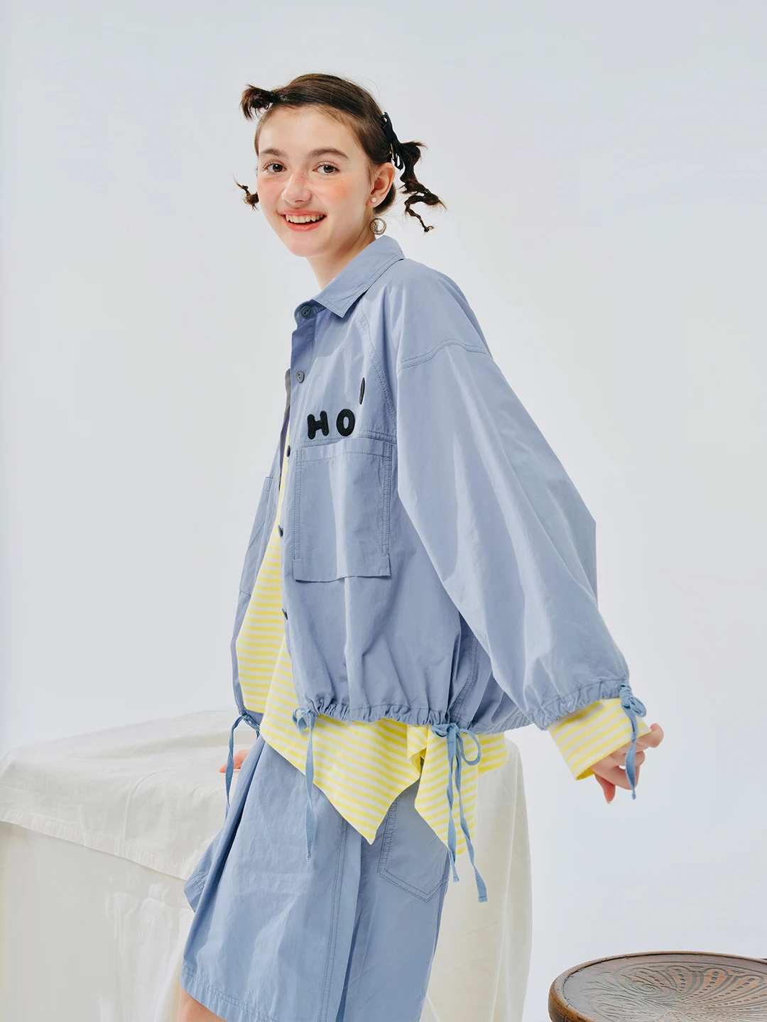 IMAKOKONI 여성용 라펠 긴팔 문자 자수 포켓 스트랩 블루 셔츠 탑, 오리지널 디자인, 244501