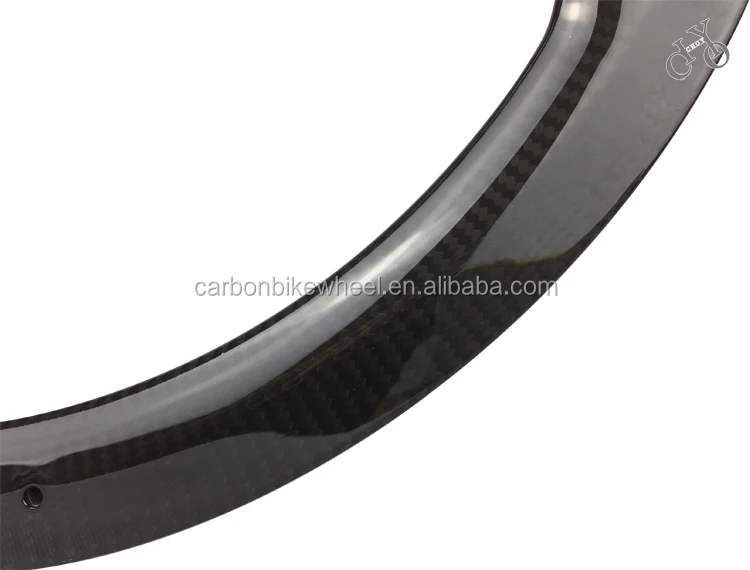 Strong Lightweight Carbon wheels 24 Inch Wheels Wheelchair Tri Spoke Carbon Whee