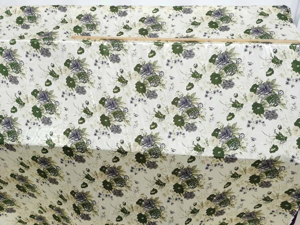 1 Meter x 1,48 Meter Vintage Blumen-Karo-Patchwork-Satin-Stoff, weiches Charmeuse-Material – Detail 24