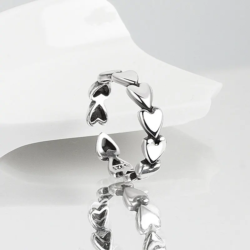 Anello a forma di cuore in argento stile moda 2025_voghion.com