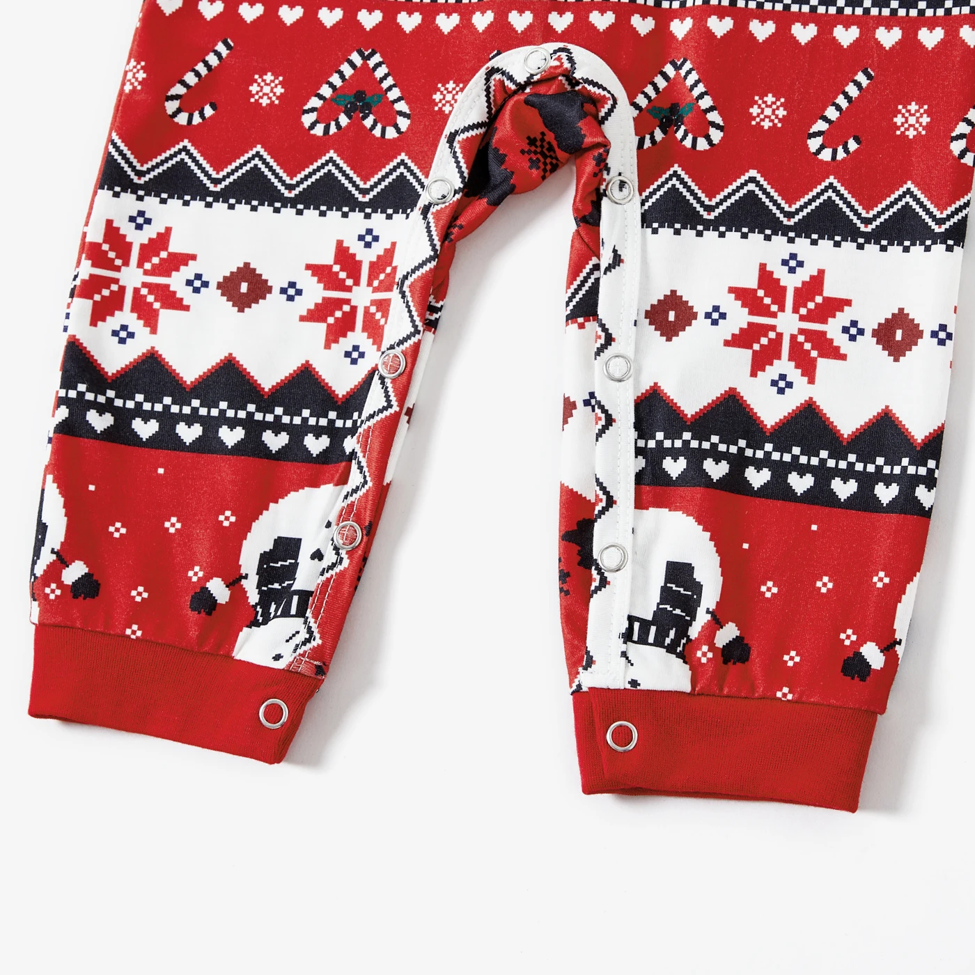 thumbnail image 4 of Conjuntos de pijamas a juego para toda la familia con estampado de letras navideñas y muñecos de nieve (resistentes al fuego), 4 of 5