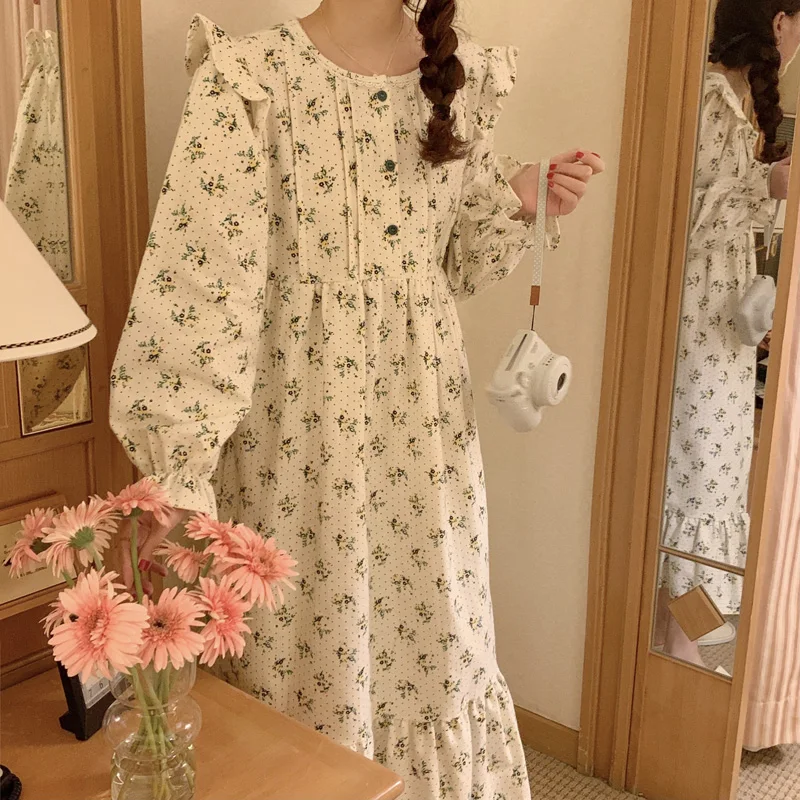 

Sweet Retro Flower Ruffle Cute Pajamas Female Cotton Velvet Autumn Winter Long Sleeve Button Nightdress Loose Home Clothes D705