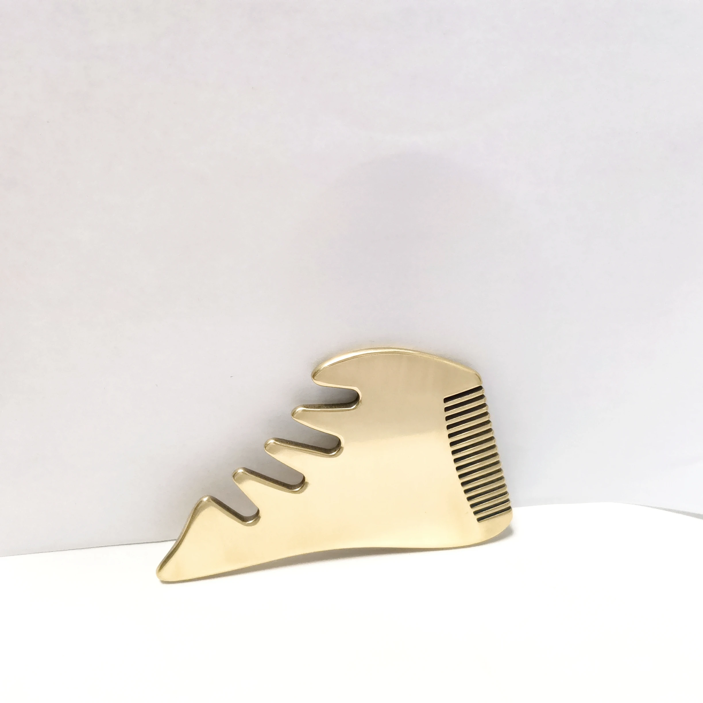 Рисунок 2 - Многофункциональная Массажная гребень