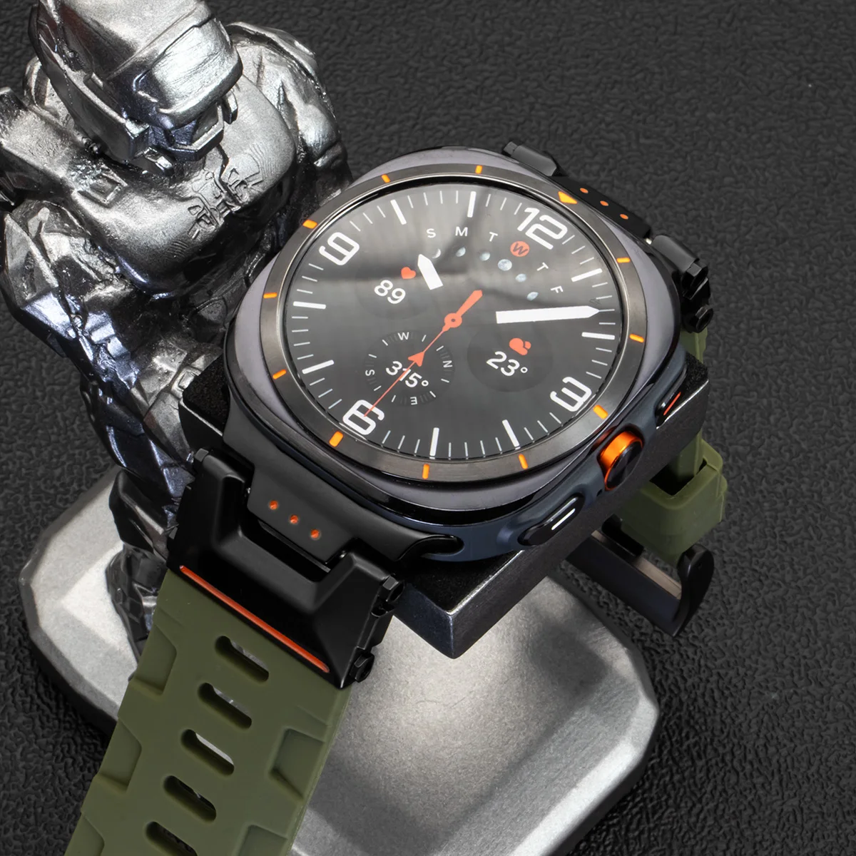 Luxury Men's Sport Silicone Band with Curved End Design