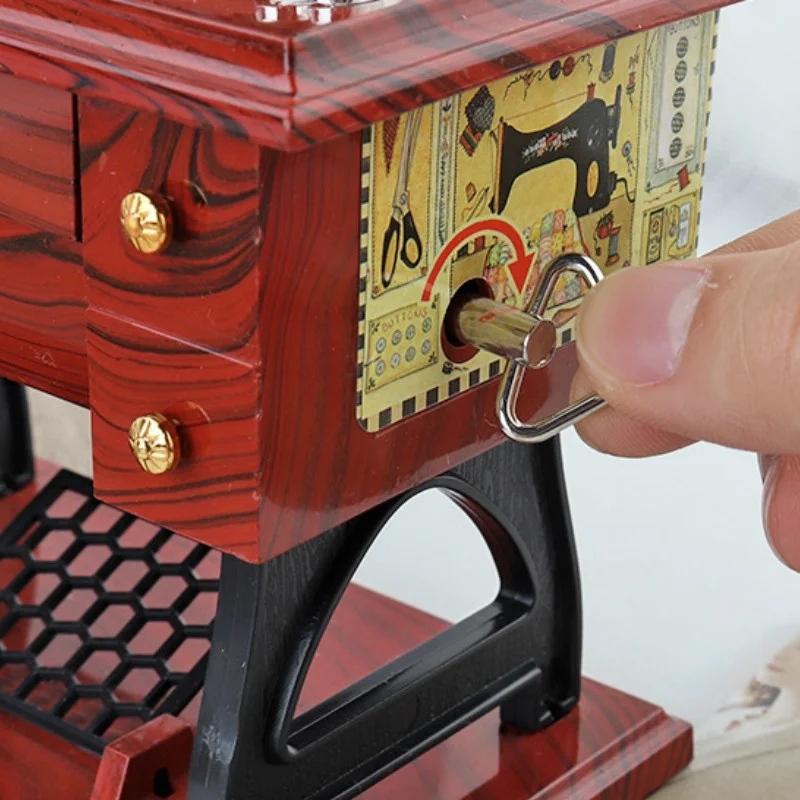 Vintage Music Box Mini Sewing Machine Mechanical Christmas Gift Table Decor Musical Toy
