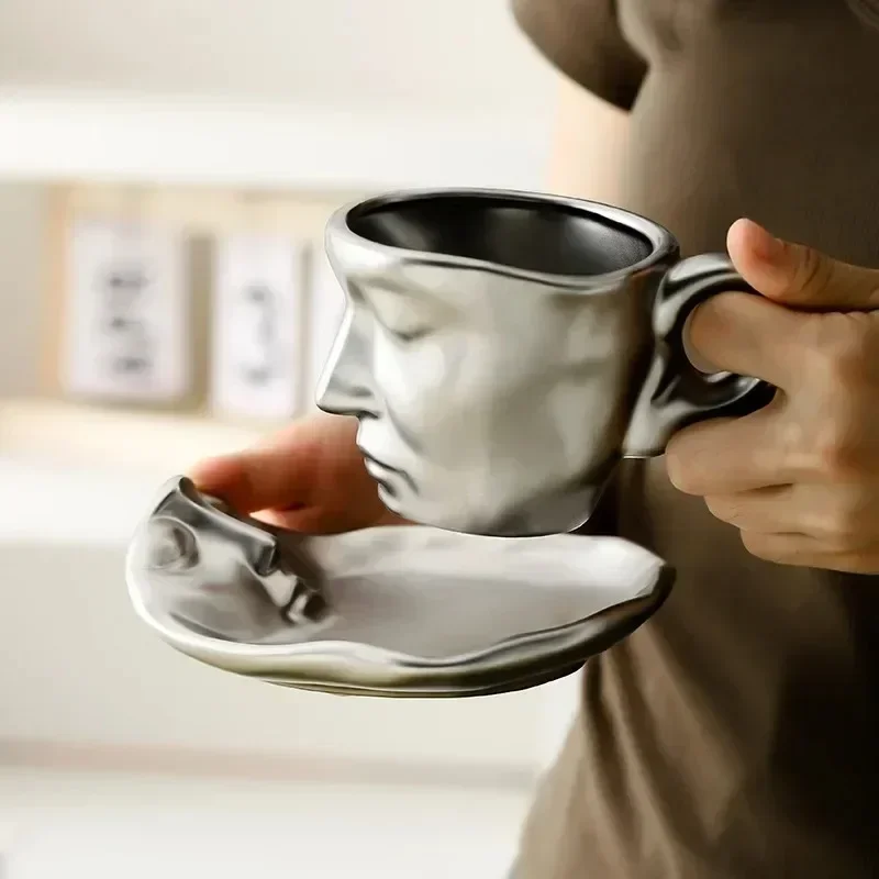 260ml Ceramic Coffee Mug New Metallic Touching Face Creative Ceramic Kiss Beauty Espresso Cup Holiday Drinkware Gifts 1set
