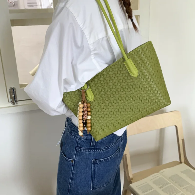 Versatile Women's Crossbody Shoulder Bag Handbag Wing Design Fall Winter New Style Fashionable Single Strap Handbag