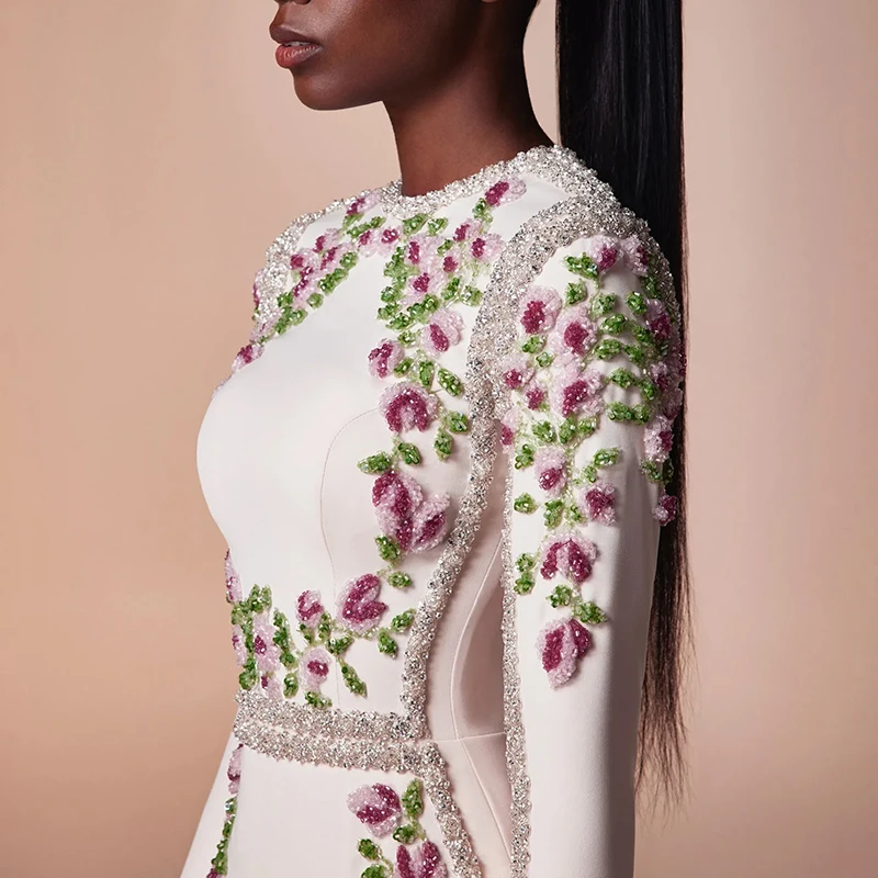 أحدث صيحات الموضة لعام 2026 من هاي ستريت، فستان سه...