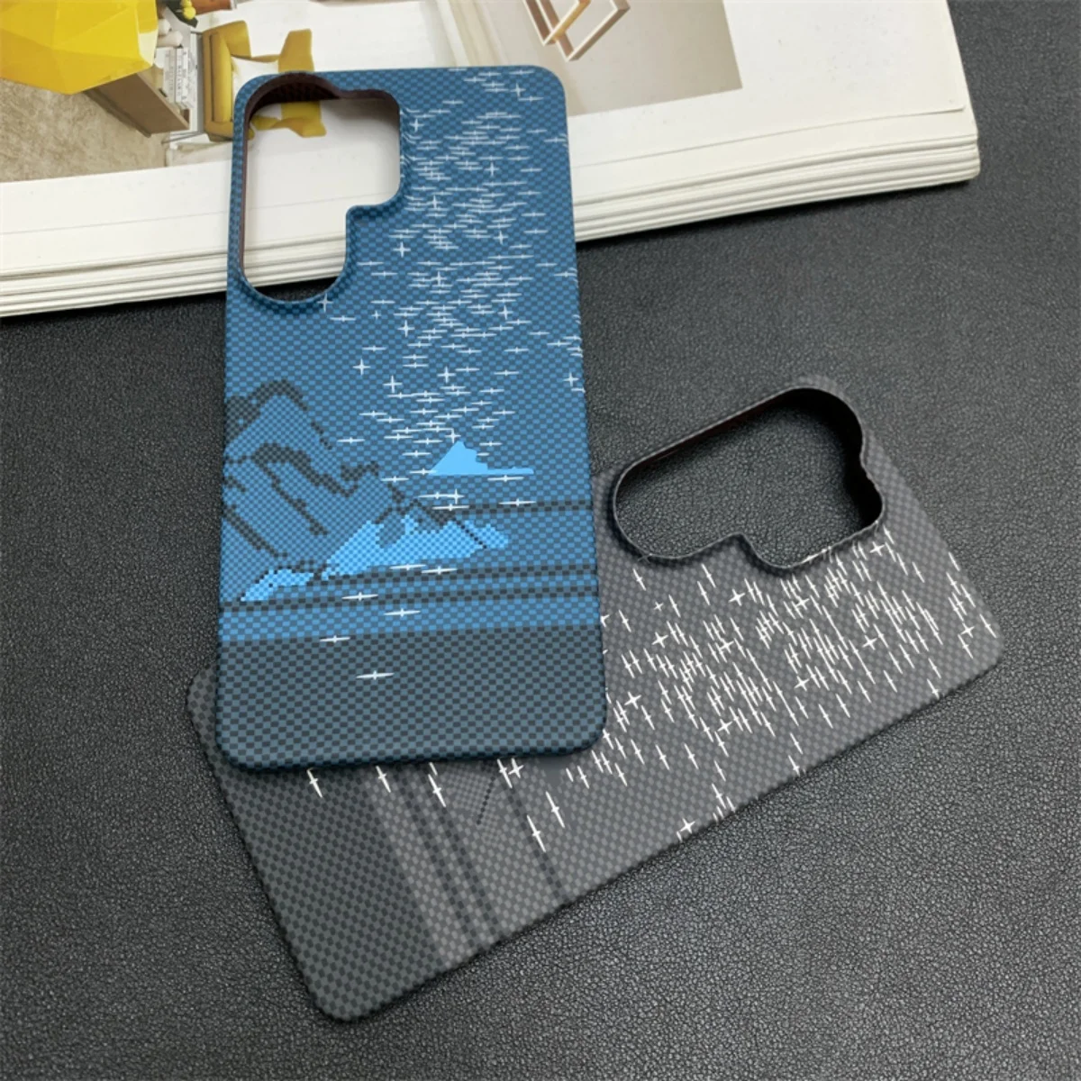 Luxury Kevlar Carbon Fiber Starry Sky Mountain Pattern Phone Case - Slim Hard Plastic Cover