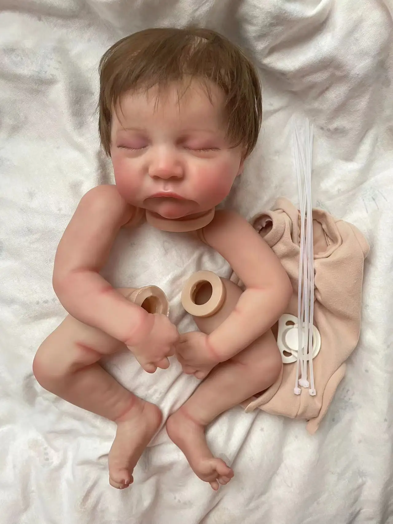 

19inch Already Painted Reborn Doll Parts Levi Sleeping Doll Kit Lifelike Baby 3D Skin With Visible Veins and Cloth Body