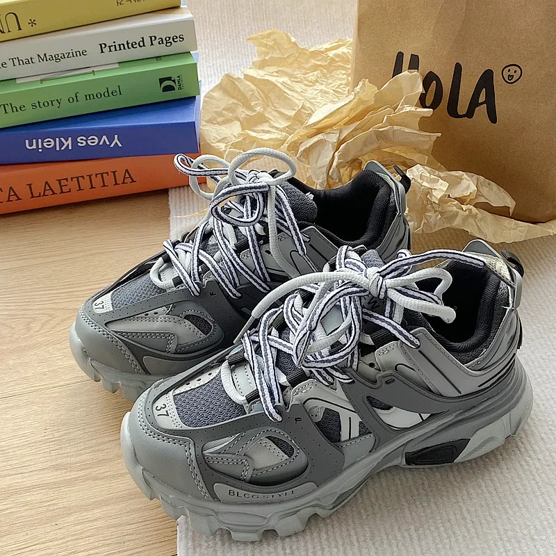Size 41 42 Women's Casual Sports Shoes Men Stylish Brand Design Ladies Chunky Sneakers Thick Sole Tennis Shoes 43 44 Big Size 2