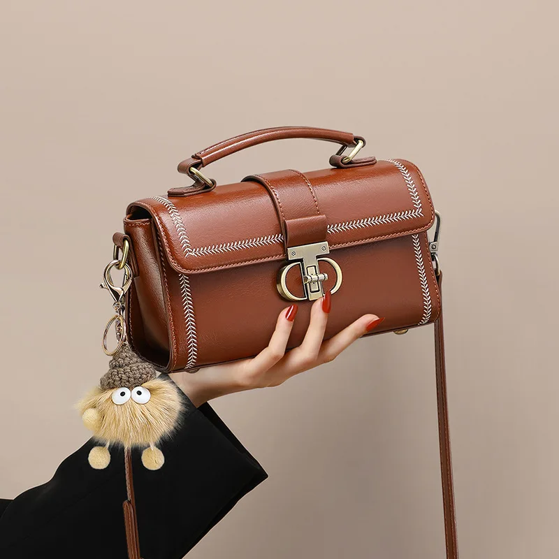 

The new women's one-shoulder crossbody bag is a popular premium underarm bag