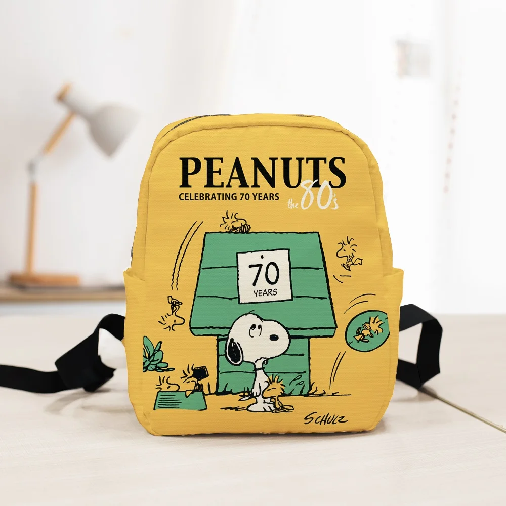 thumbnail image 1 of Miniso Snoopy Charlie Brown Bolso de hombro de lona con estampado de dibujos animados Mochila pequeña Mochila de viaje Mochila de ocio para regalo de cumpleaños, 1 of 5