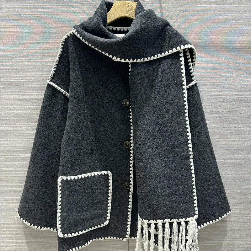 

Unique Design Tot**e Wool Woman Blend Jacket 2023 Fall Winter High Quality Long Sleeve with Tassel Scarf Coat