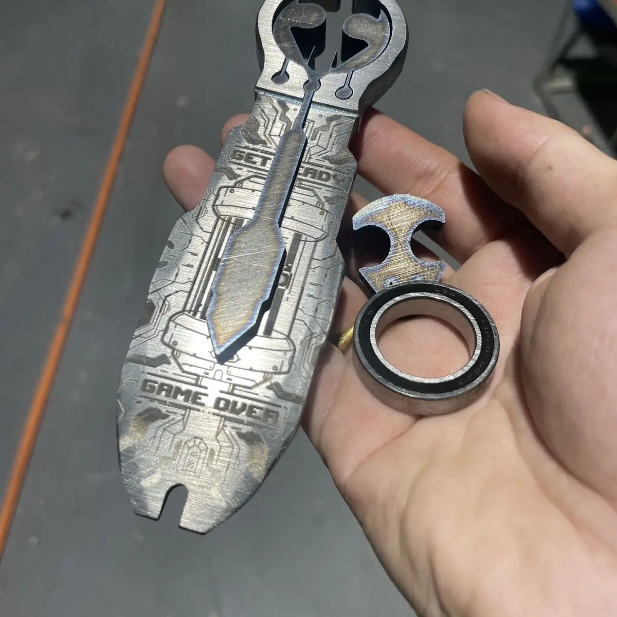 야외 휴대용 EDC 다기능 티타늄 합금 튜닝 포크 프라이 바 손가락 장난감 자동차 비상 도구